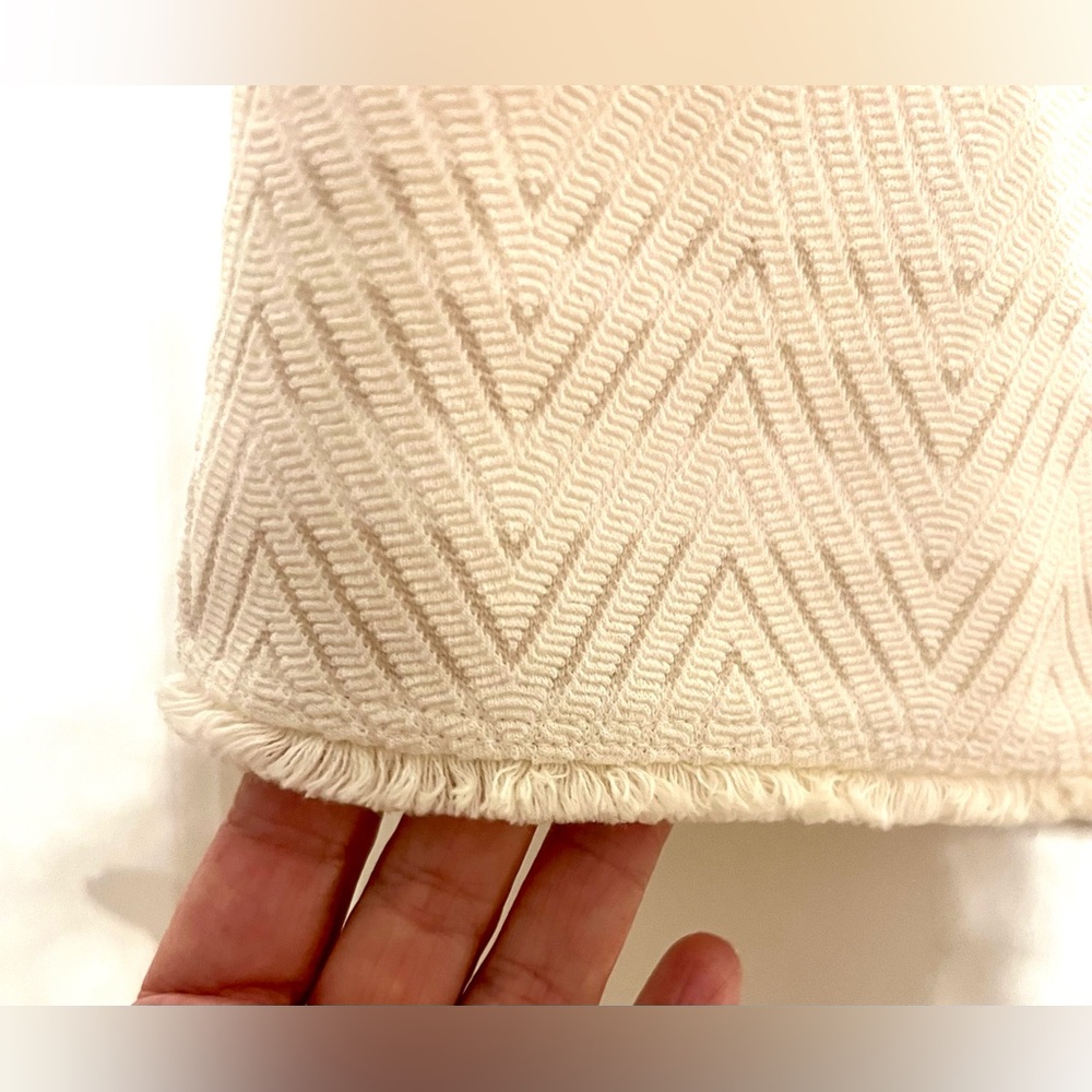 NWOT LOFT Chevron Jacquard Knit Off White Skirt - Size Medium - Picture 2 of 8